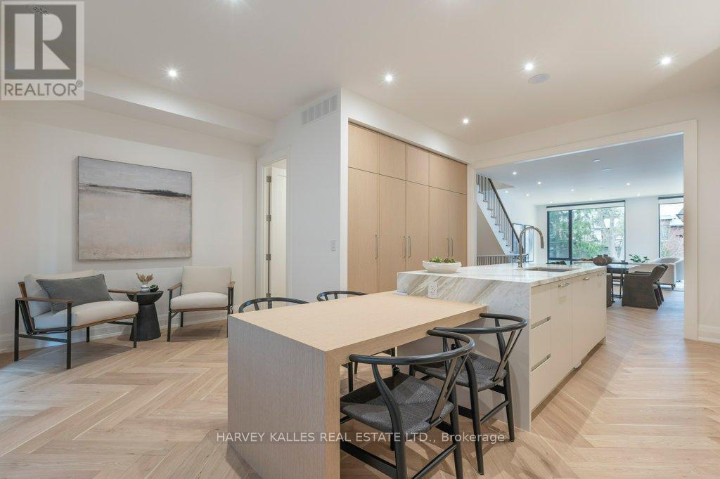 36 Evergreen Gardens, Toronto, Ontario  M4G 1C5 - Photo 19 - C12875206