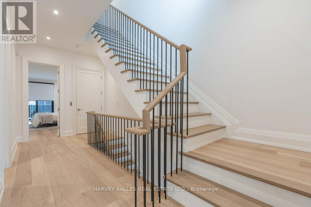 36 Evergreen Gardens, Toronto, Ontario  M4G 1C5 - Photo 33 - C12875206