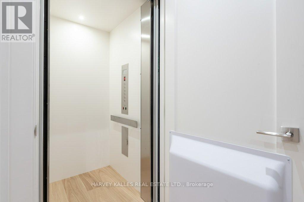 36 Evergreen Gardens, Toronto, Ontario  M4G 1C5 - Photo 49 - C12875206