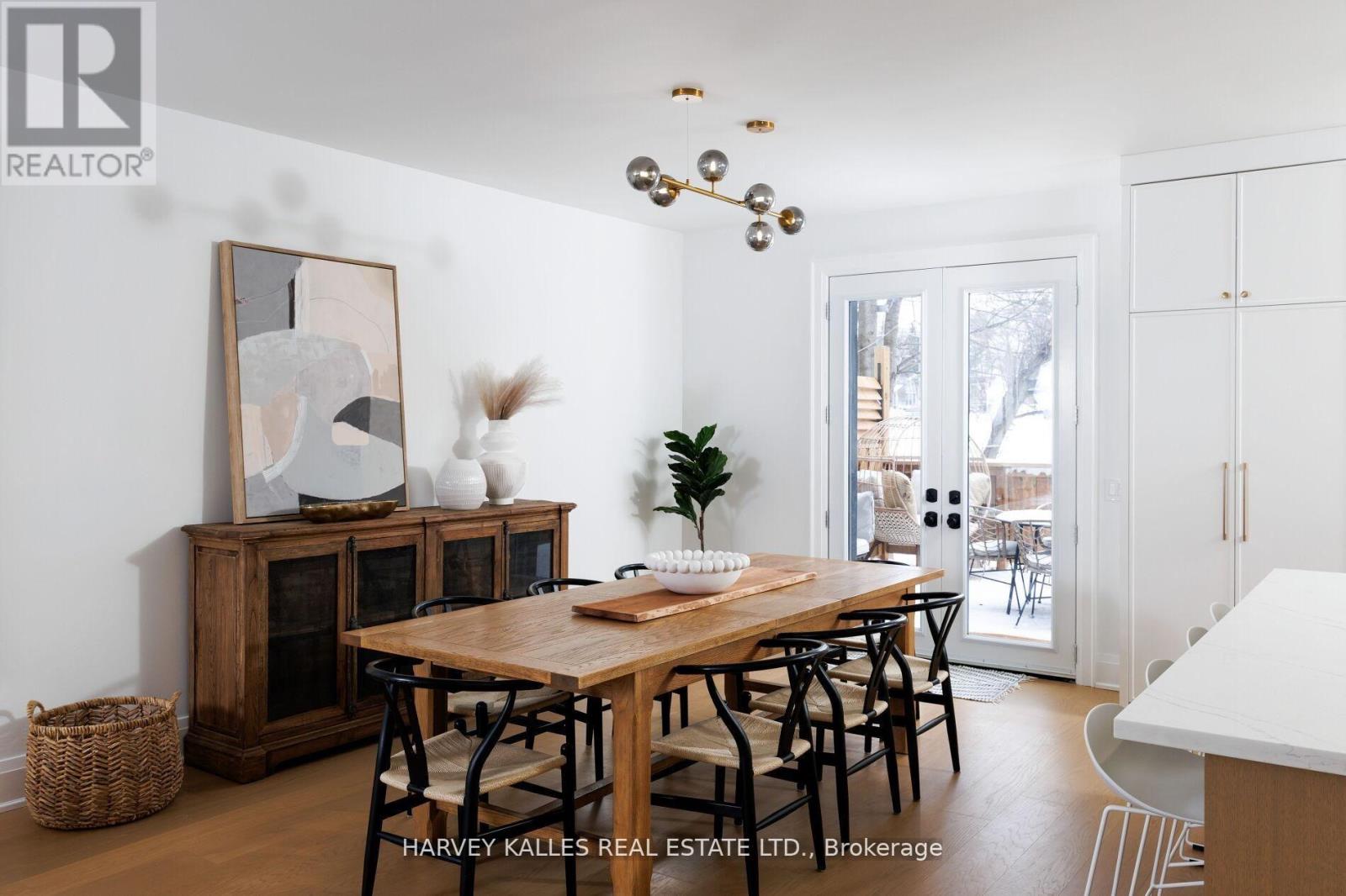 90 Great Oak Drive, Toronto, Ontario  M9A 1N5 - Photo 16 - W12875388