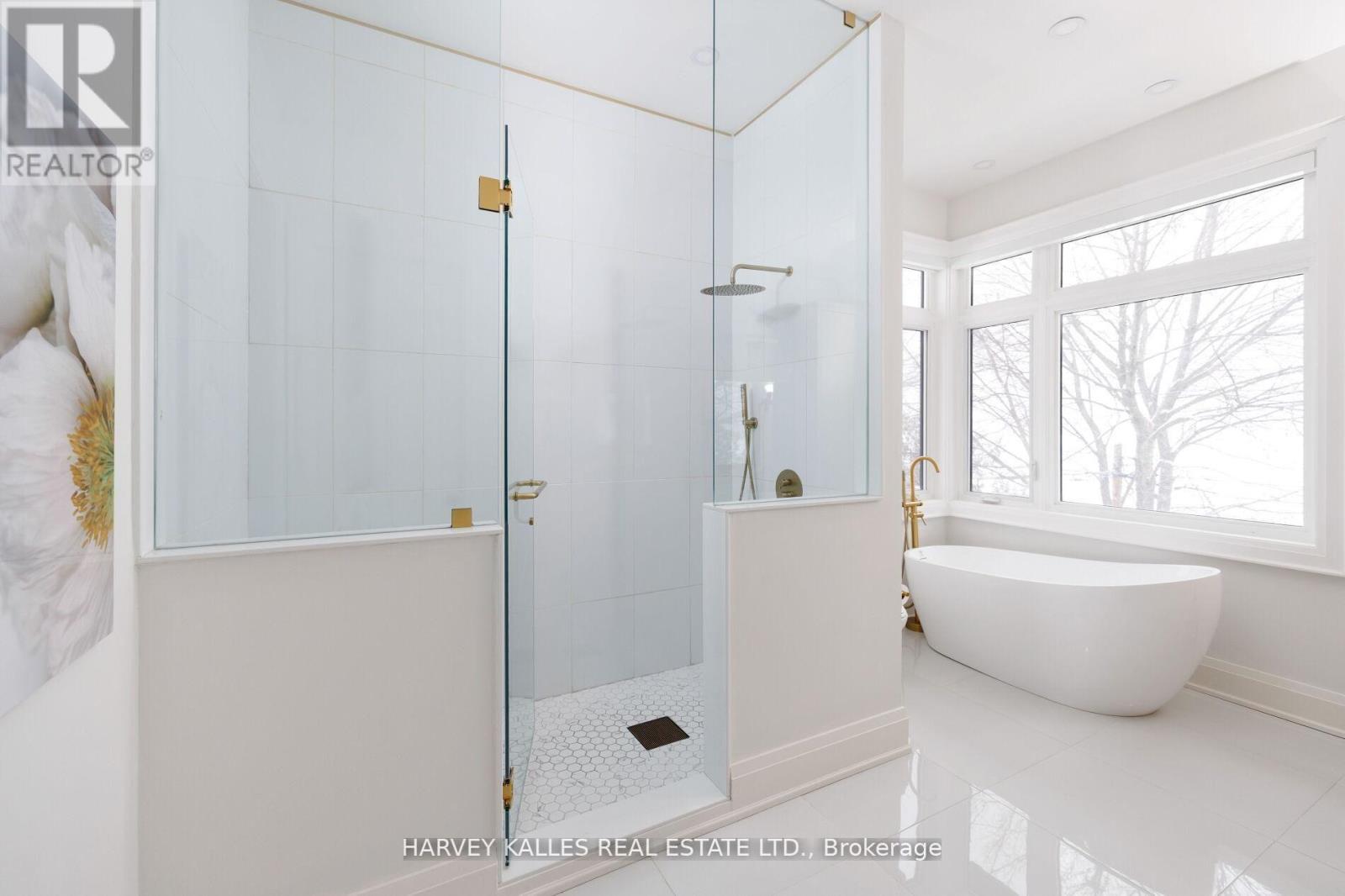 90 Great Oak Drive, Toronto, Ontario  M9A 1N5 - Photo 30 - W12875388