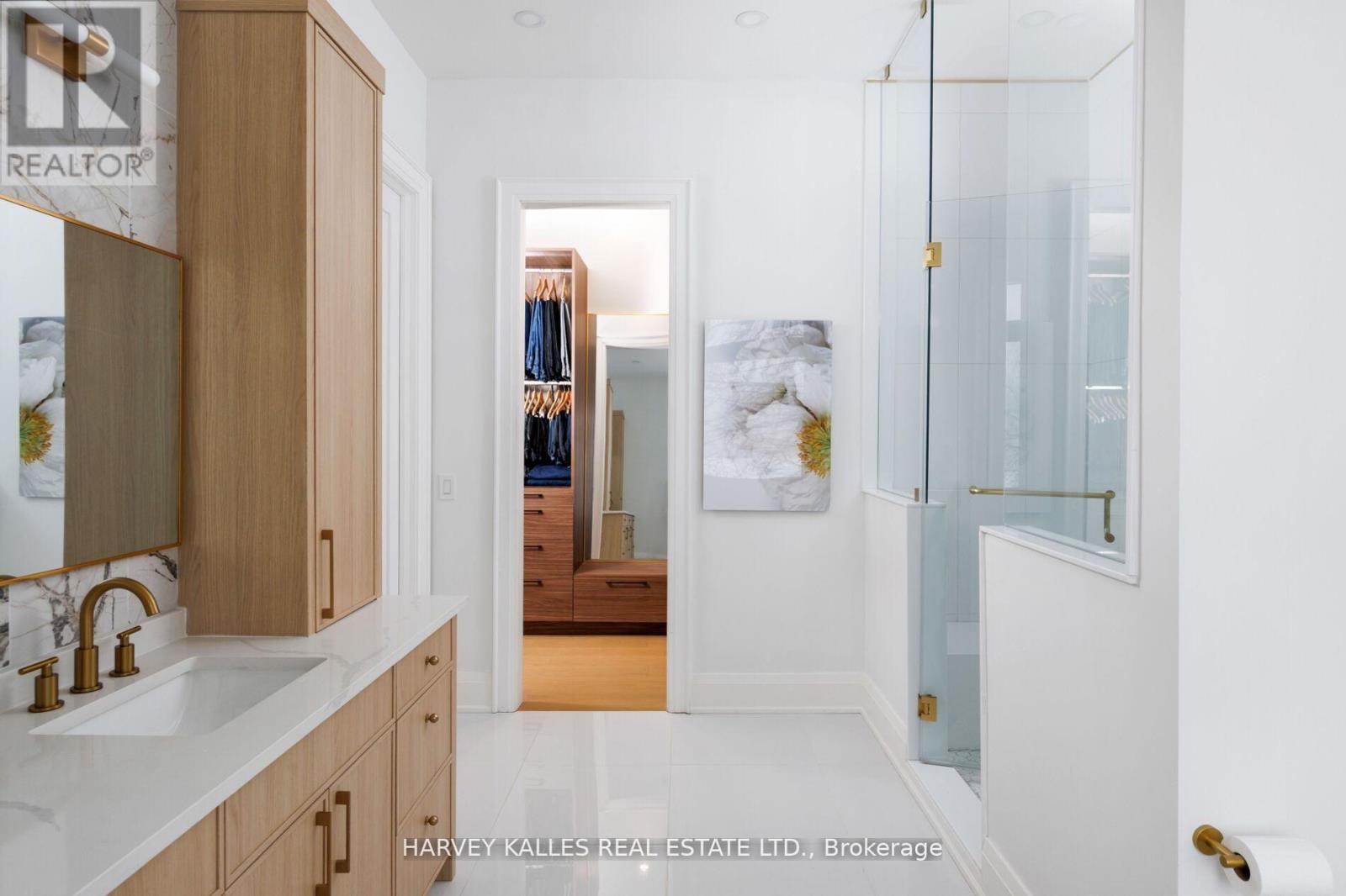 90 Great Oak Drive, Toronto, Ontario  M9A 1N5 - Photo 31 - W12875388