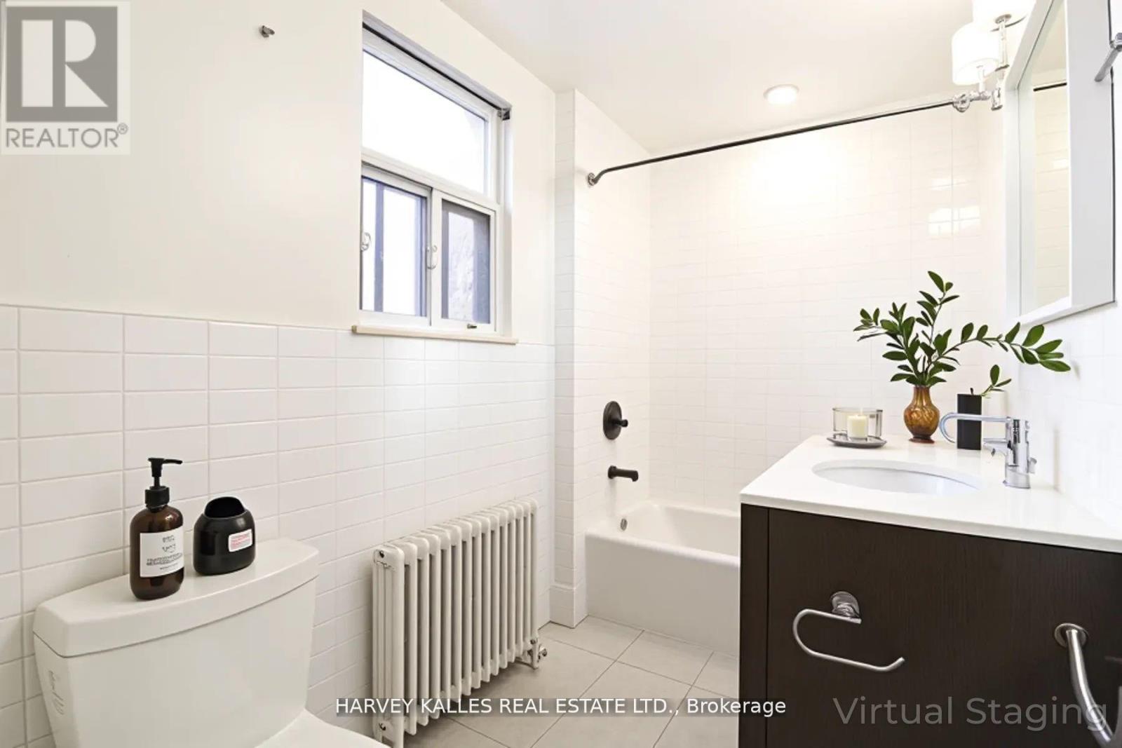 8 - 4 Benson Avenue, Mississauga, Ontario  L5H 2P2 - Photo 7 - W12875922