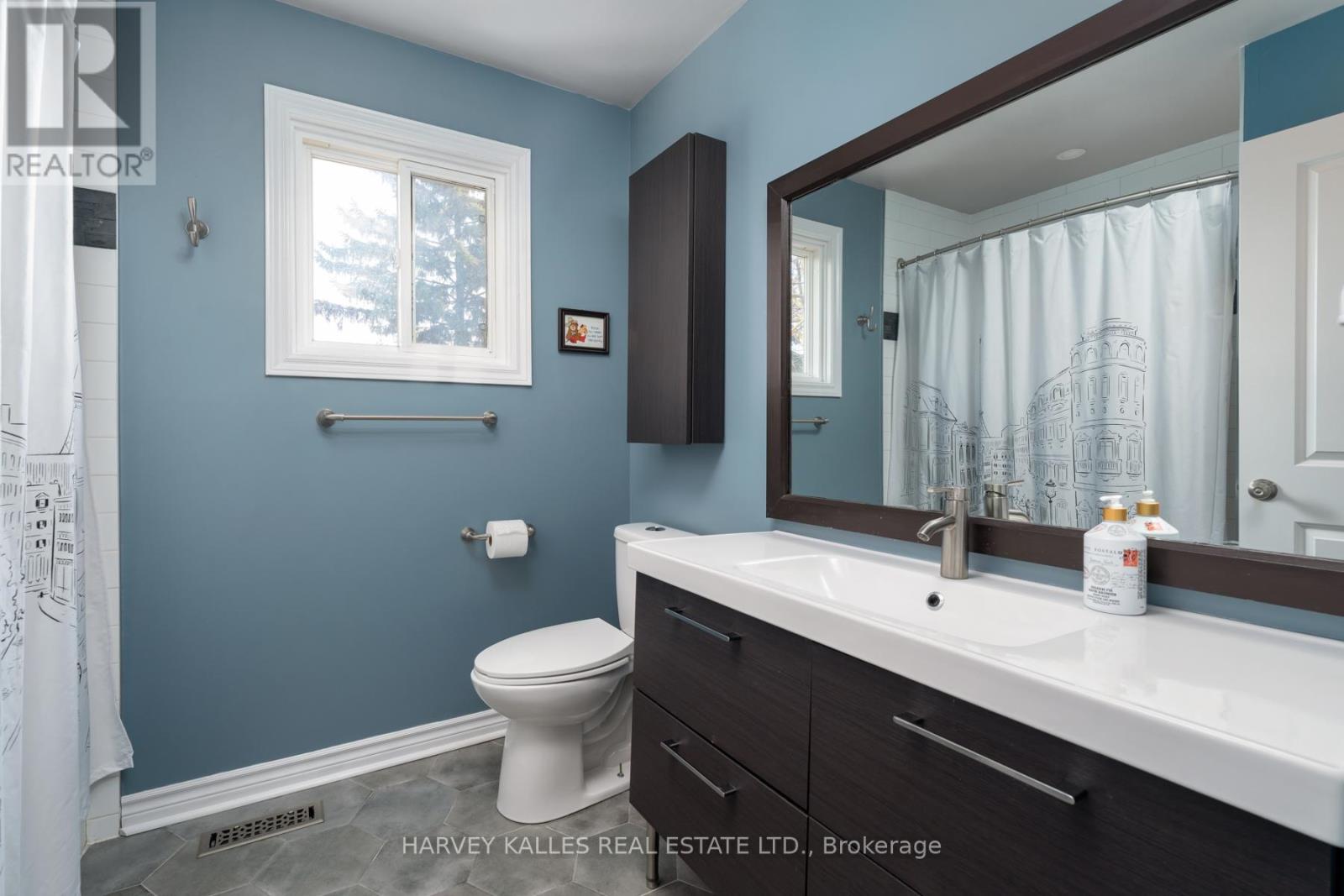 9 Manning Crescent, Newmarket, Ontario  L3Y 6H3 - Photo 25 - N12876252