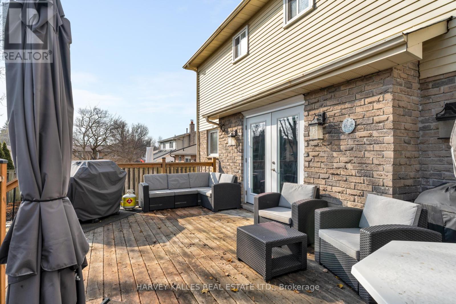 9 Manning Crescent, Newmarket, Ontario  L3Y 6H3 - Photo 33 - N12876252