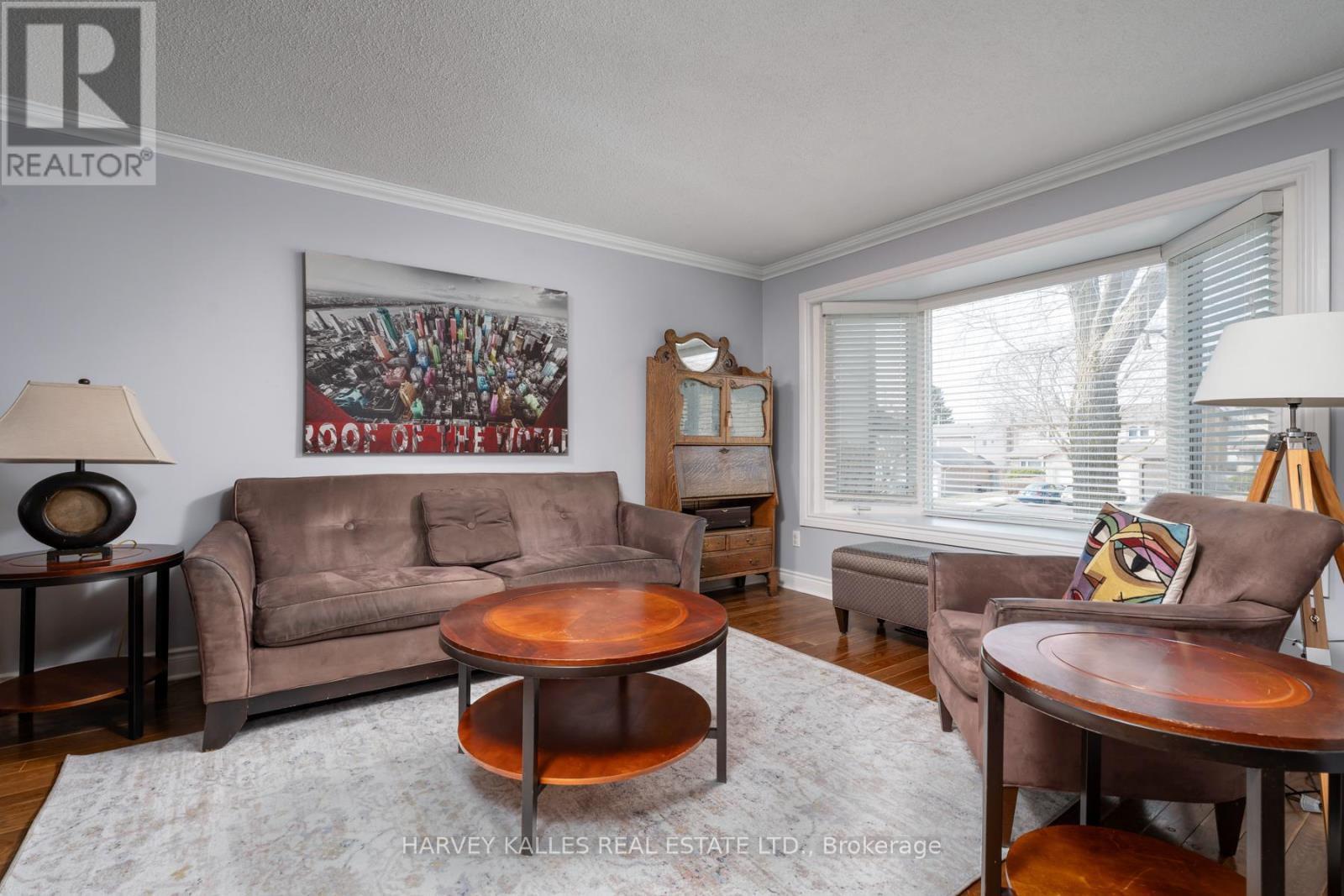 9 Manning Crescent, Newmarket, Ontario  L3Y 6H3 - Photo 7 - N12876252