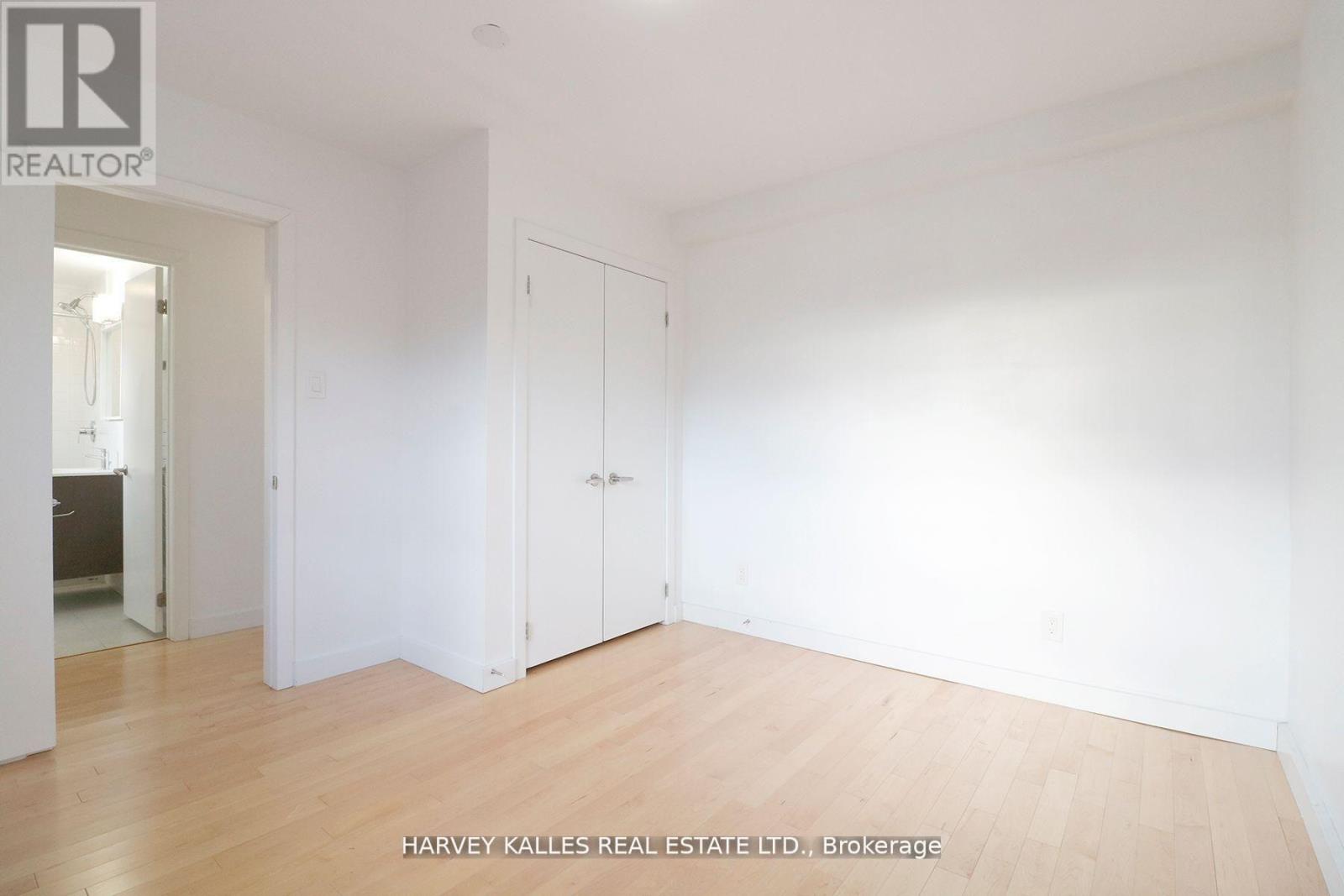 6 - 4 Benson Avenue, Mississauga, Ontario  L5H 2P2 - Photo 13 - W12876054