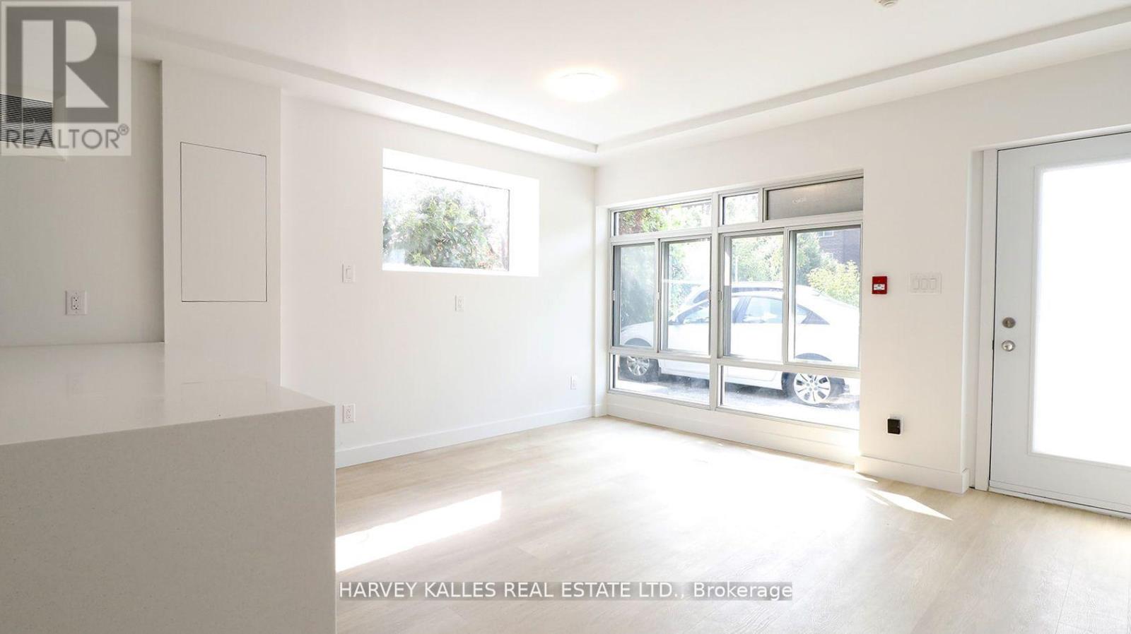 7 - 23 Cannon Road, Toronto, Ontario  M8Y 1R8 - Photo 2 - W12877250