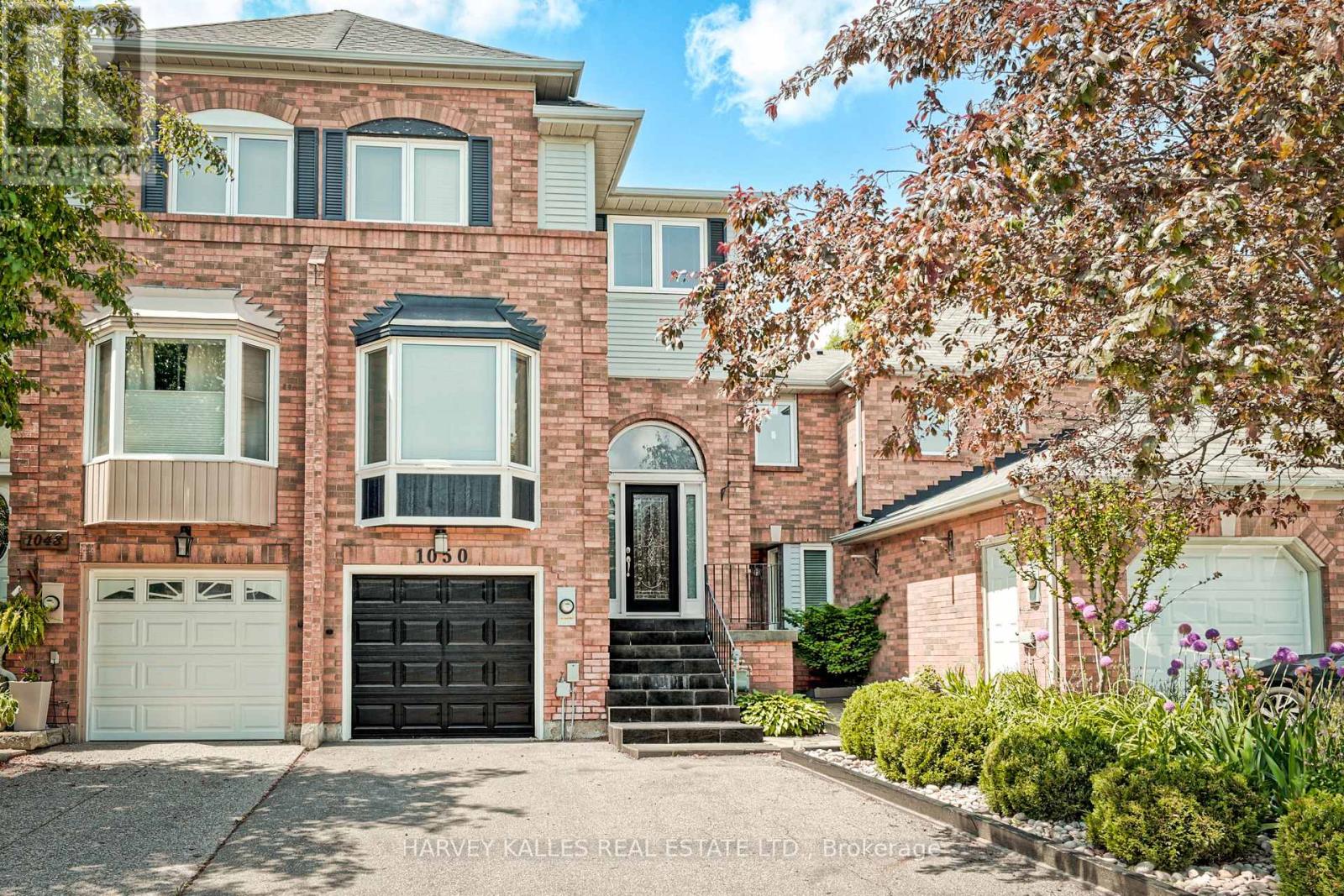 1050 LINDSAY DRIVE, Oakville, Ontario