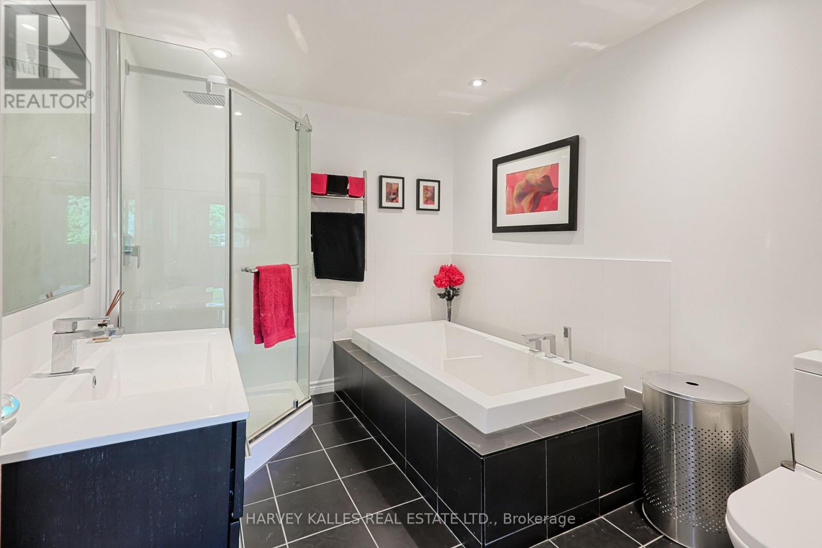 1050 Lindsay Drive, Oakville, Ontario  L6M 3B5 - Photo 23 - W12877798