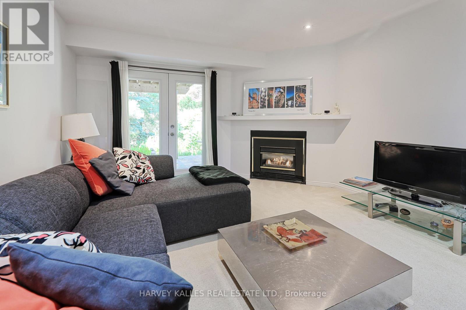 1050 Lindsay Drive, Oakville, Ontario  L6M 3B5 - Photo 31 - W12877798