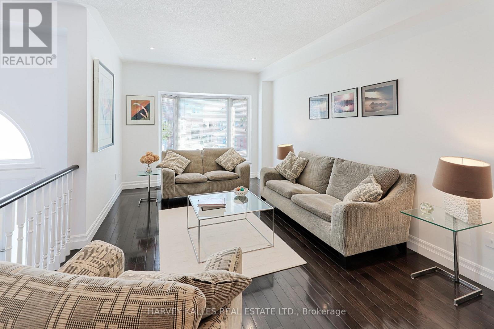 1050 Lindsay Drive, Oakville, Ontario  L6M 3B5 - Photo 8 - W12877798