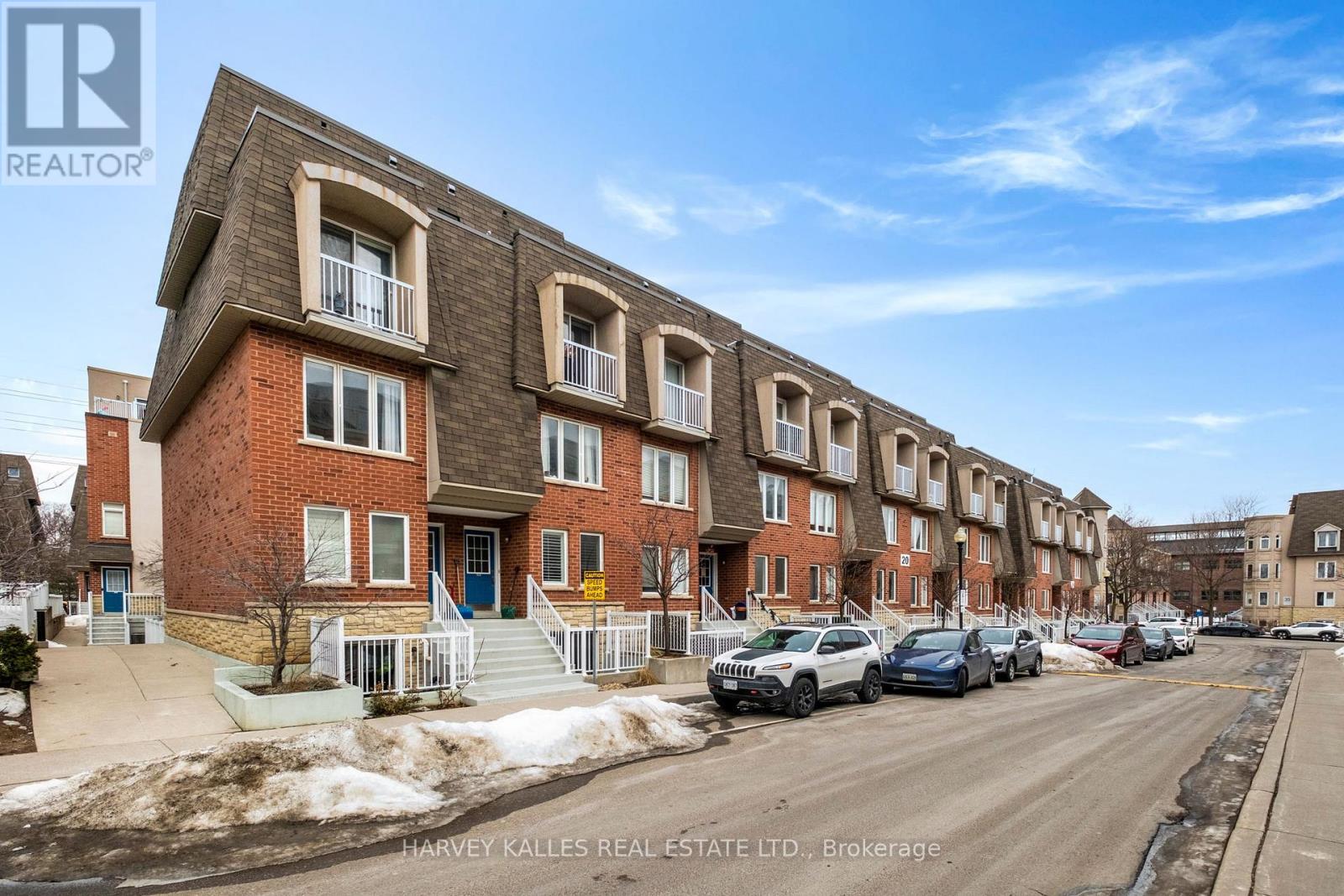 18 - 20 TURNTABLE CRESCENT, Toronto, Ontario