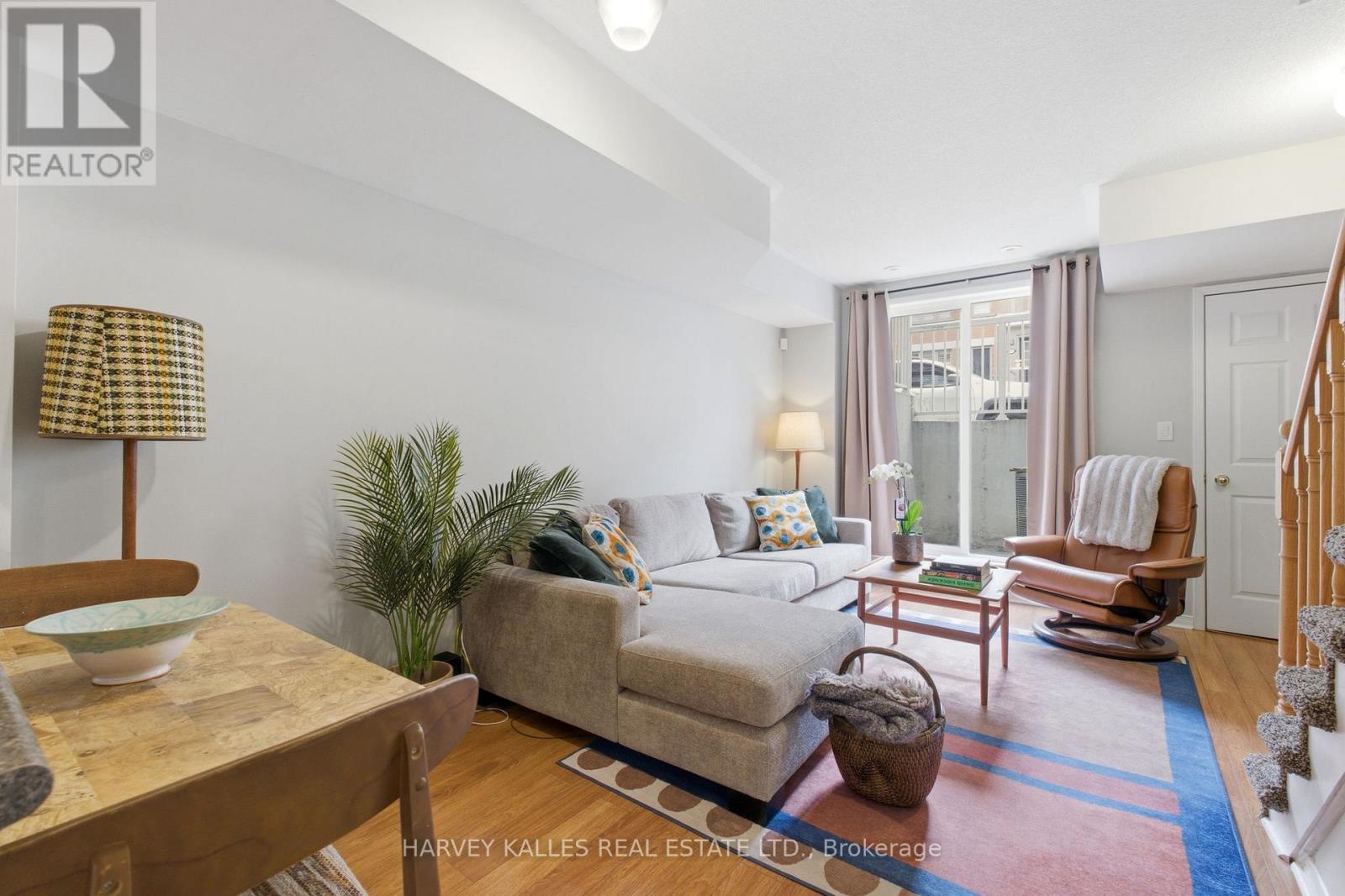 18 - 20 Turntable Crescent, Toronto, Ontario  M6H 4K9 - Photo 11 - W12878126