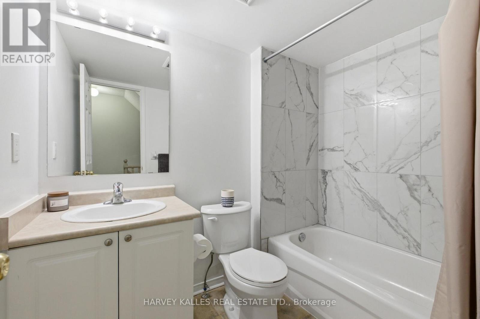 18 - 20 Turntable Crescent, Toronto, Ontario  M6H 4K9 - Photo 21 - W12878126