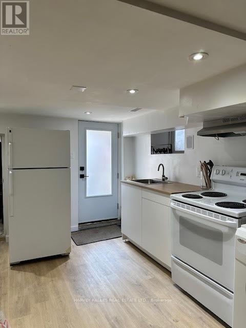 Lower - 115 Northcliffe Boulevard, Toronto, Ontario  M6E 3K5 - Photo 4 - C12881224