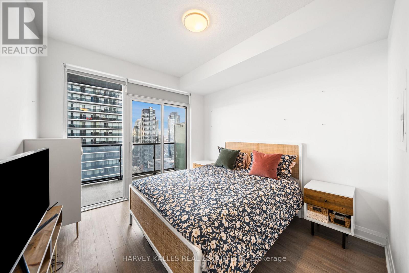 2703 - 56 Annie Craig Drive, Toronto, Ontario  M8V 0C8 - Photo 19 - W12881232