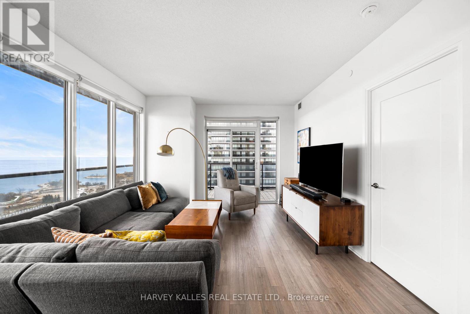 2703 - 56 Annie Craig Drive, Toronto, Ontario  M8V 0C8 - Photo 6 - W12881232