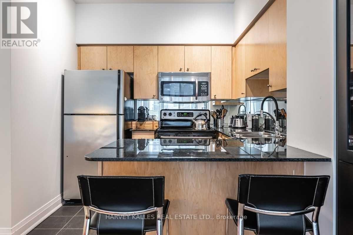 201 - 8 Scollard Street, Toronto, Ontario M5R 1M2 - Photo 8 - C12882334