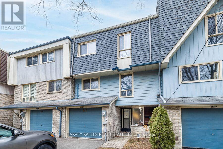 82 POPLAR CRESCENT, Aurora, Ontario