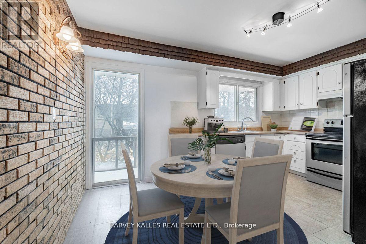 82 Poplar Crescent, Aurora, Ontario  L4G 3L3 - Photo 9 - N12882202