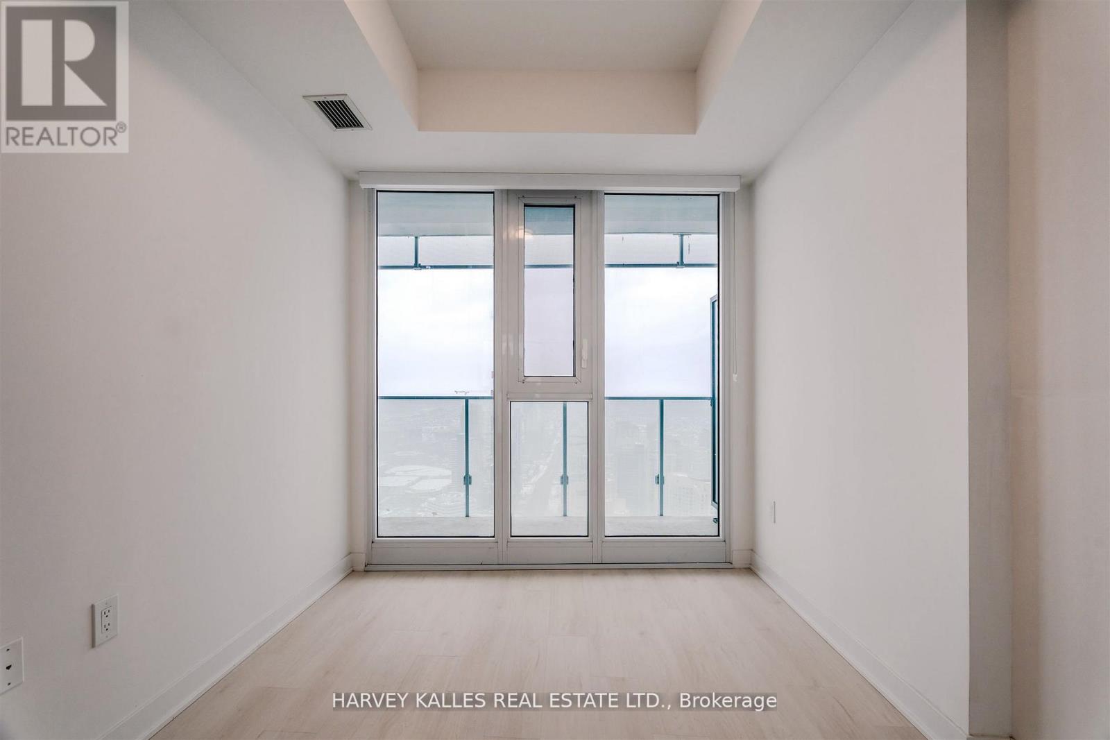 5211 - 3900 Confederation Parkway, Mississauga, Ontario  L5B 0M3 - Photo 16 - W12882178