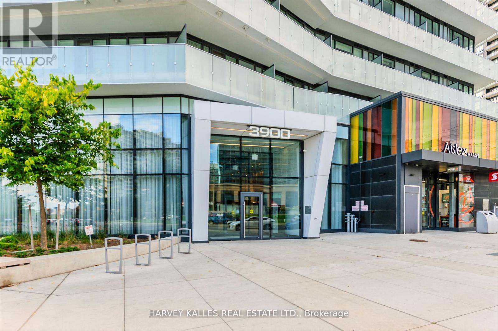 5211 - 3900 Confederation Parkway, Mississauga, Ontario  L5B 0M3 - Photo 3 - W12882178