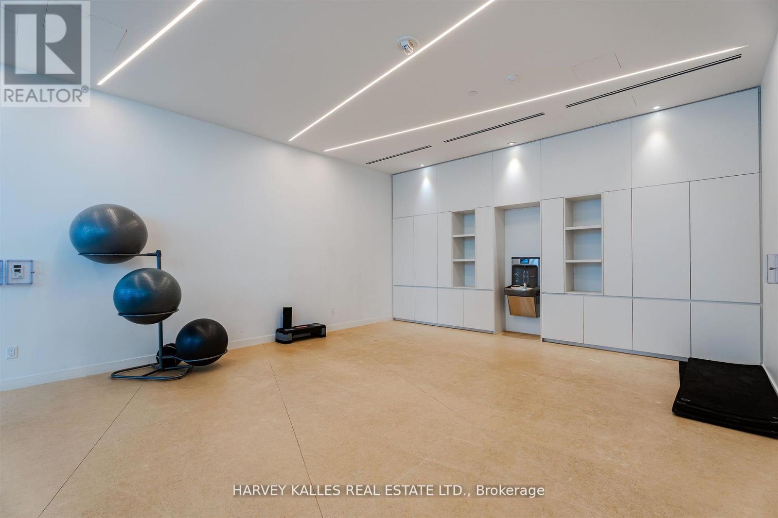 5211 - 3900 Confederation Parkway, Mississauga, Ontario  L5B 0M3 - Photo 30 - W12882178