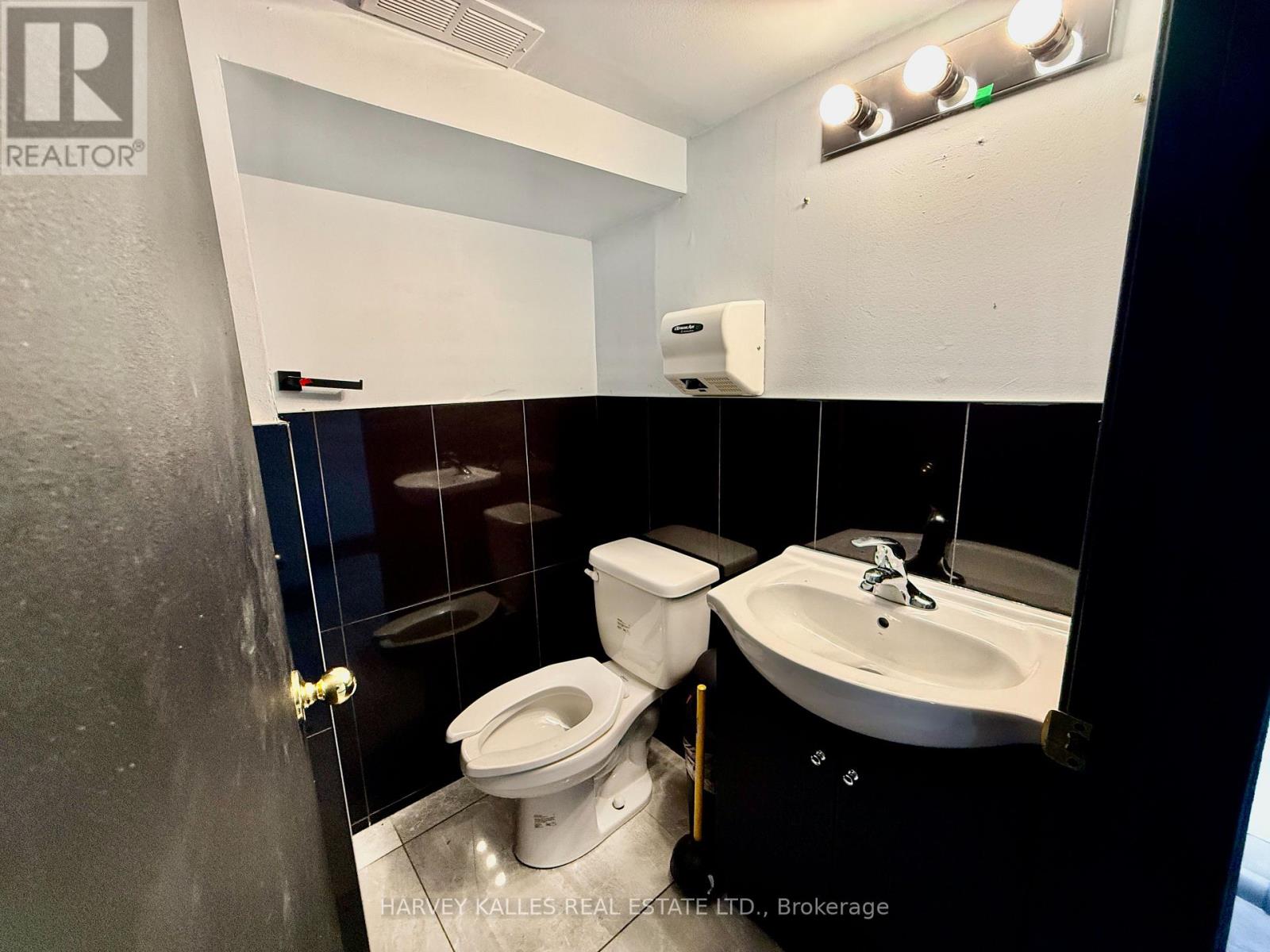 872 Dundas Street W, Toronto, Ontario  M6J 1V7 - Photo 13 - C12883838