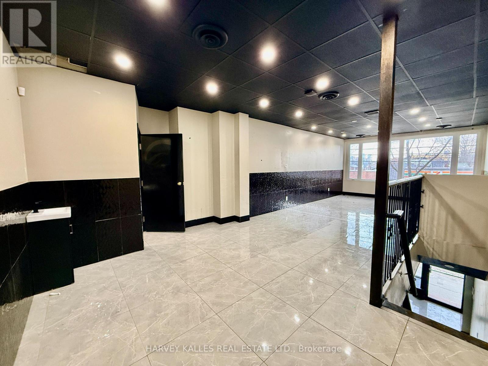 872 Dundas Street W, Toronto, Ontario  M6J 1V7 - Photo 8 - C12883838