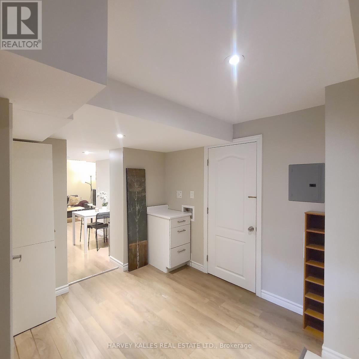 Bsmt - 4b Mayfair Avenue, Toronto, Ontario  M5N 2N4 - Photo 11 - C12885986