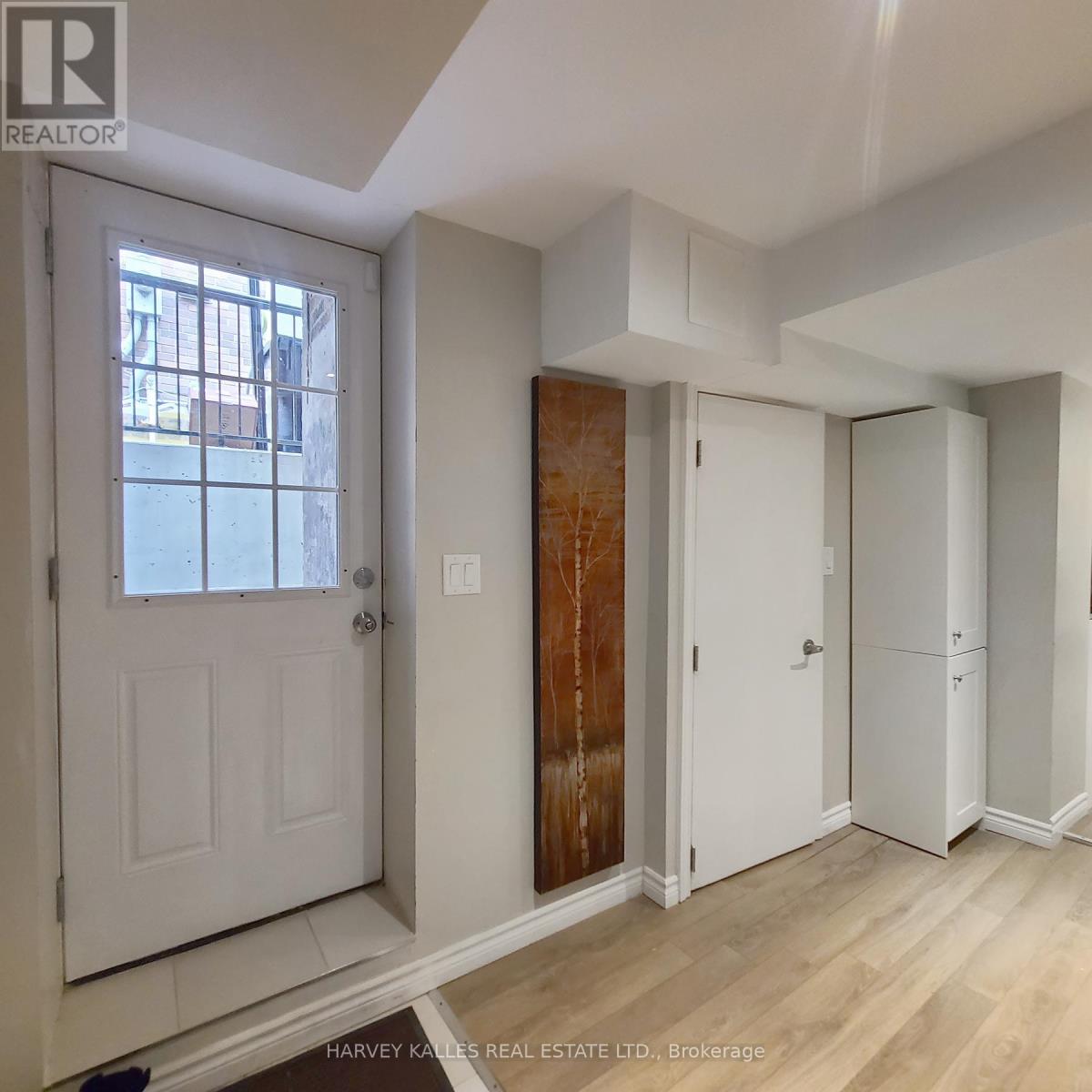 Bsmt - 4b Mayfair Avenue, Toronto, Ontario  M5N 2N4 - Photo 5 - C12885986