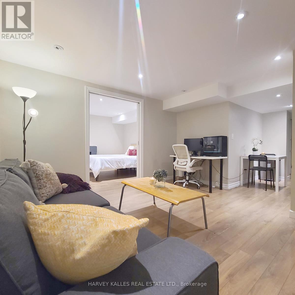 Bsmt - 4b Mayfair Avenue, Toronto, Ontario  M5N 2N4 - Photo 8 - C12885986