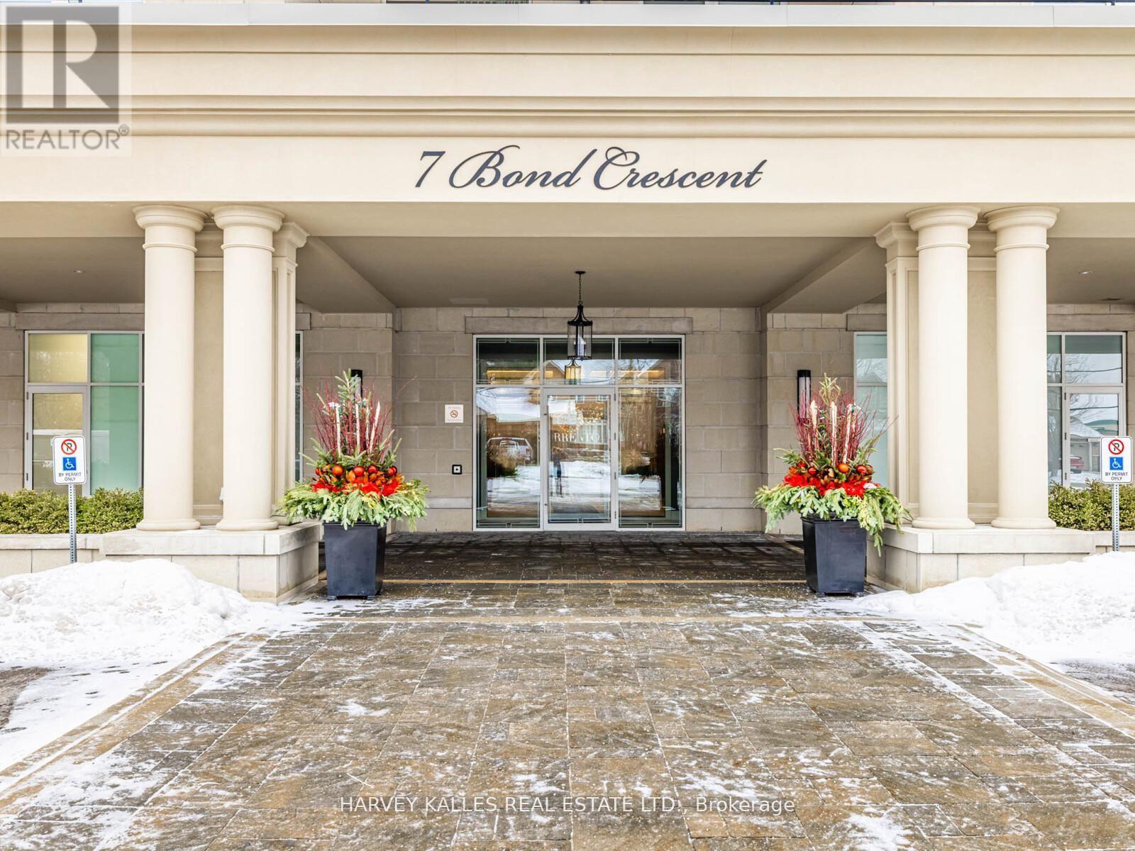 112 - 7 BOND CRESCENT, Richmond Hill, Ontario