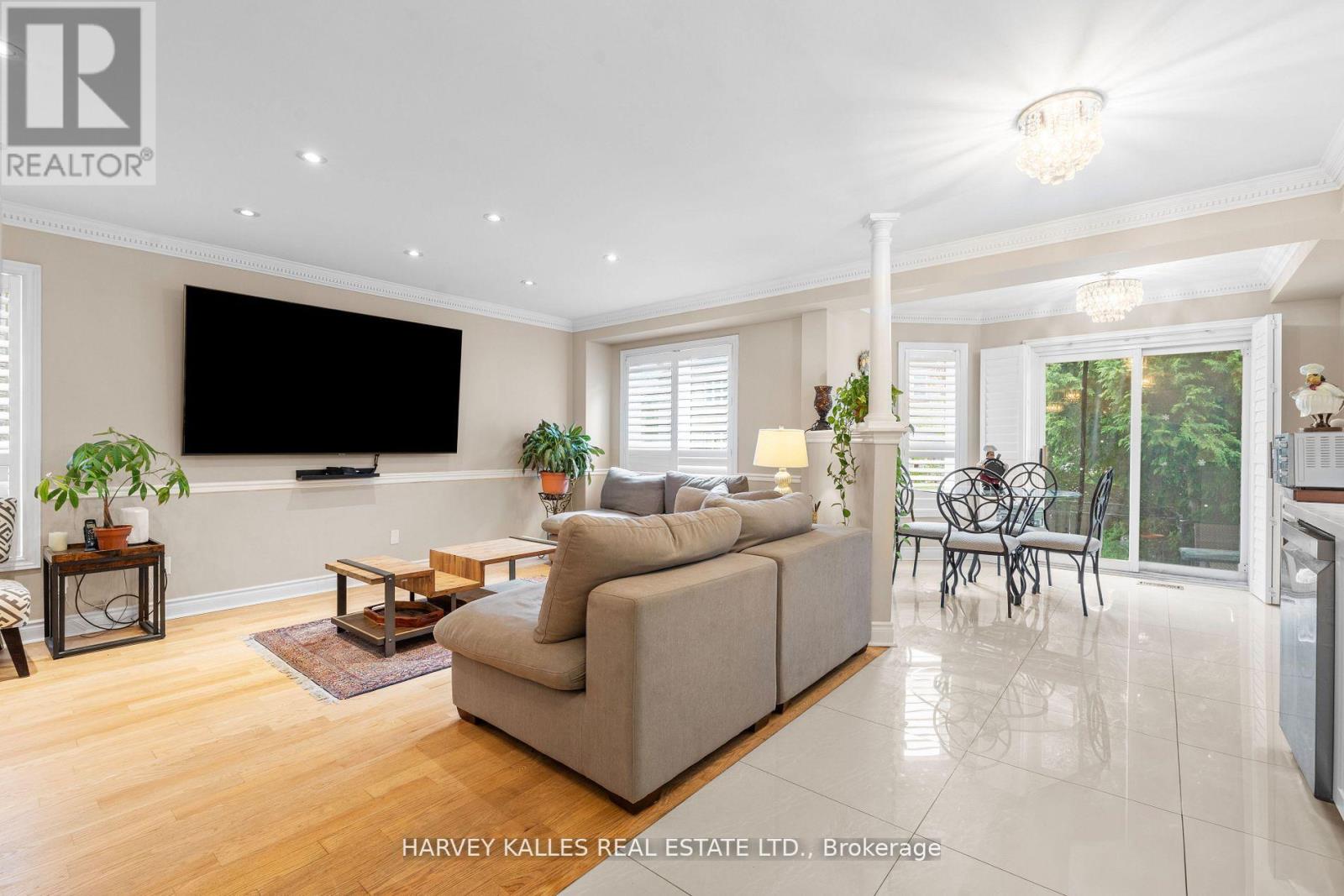 62 Kalmar Crescent, Richmond Hill, Ontario  L4E 3Z4 - Photo 11 - N12886276