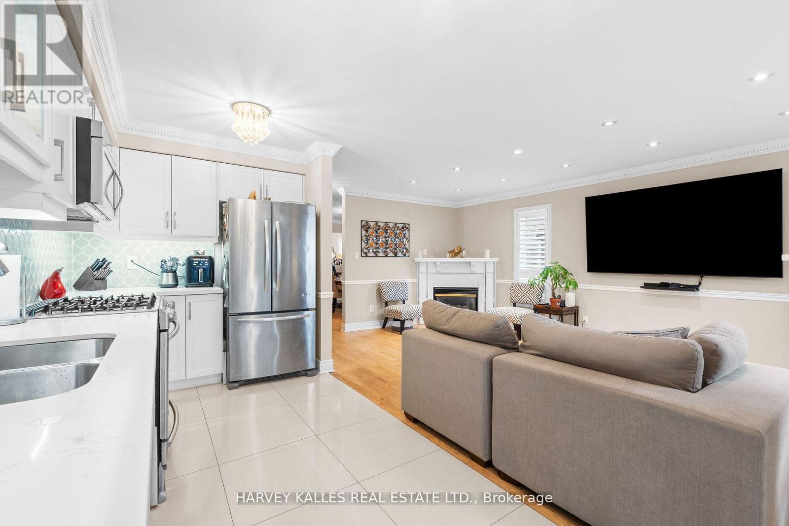 62 Kalmar Crescent, Richmond Hill, Ontario  L4E 3Z4 - Photo 15 - N12886276