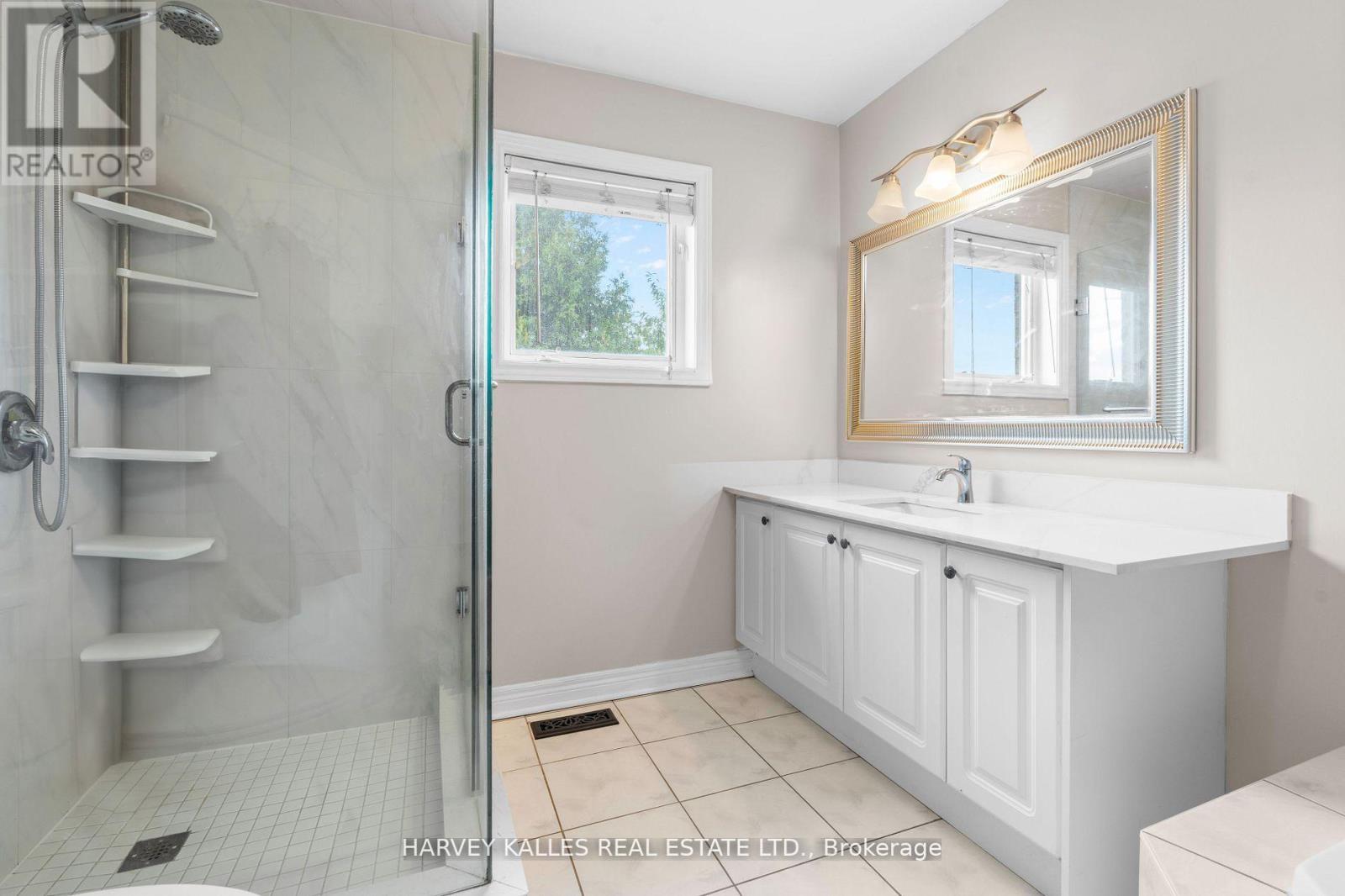 62 Kalmar Crescent, Richmond Hill, Ontario  L4E 3Z4 - Photo 33 - N12886276