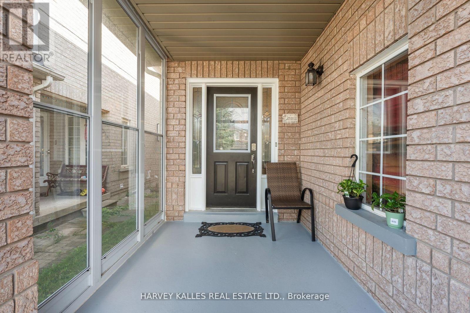 62 Kalmar Crescent, Richmond Hill, Ontario  L4E 3Z4 - Photo 41 - N12886276