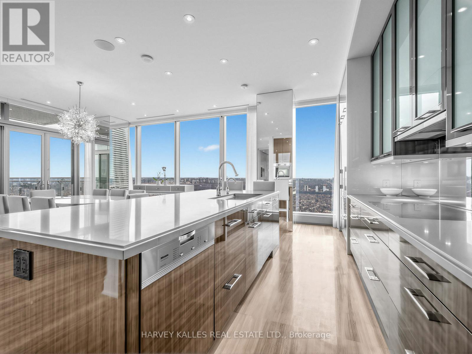 4702 - 50 Yorkville Avenue, Toronto, Ontario  M4W 0A4 - Photo 12 - C12886482