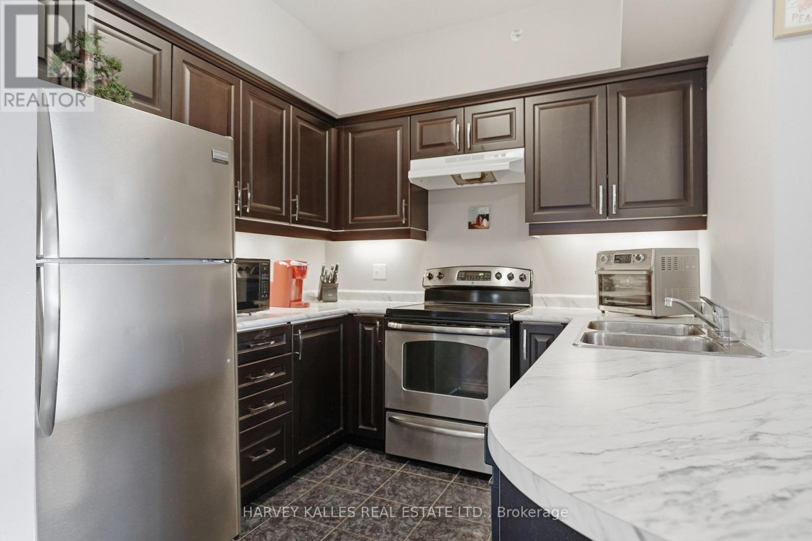 303 - 45 Ferndale Drive, Barrie, Ontario  L4N 5W7 - Photo 12 - S12886634