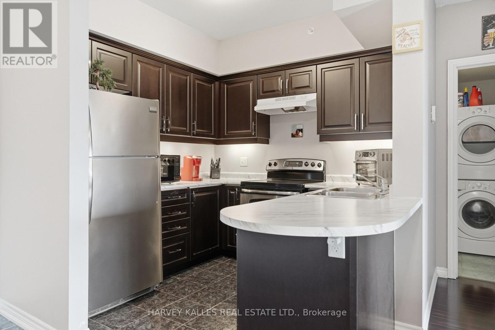 303 - 45 Ferndale Drive, Barrie, Ontario  L4N 5W7 - Photo 13 - S12886634