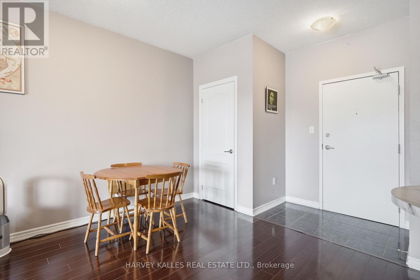 303 - 45 Ferndale Drive, Barrie, Ontario  L4N 5W7 - Photo 15 - S12886634