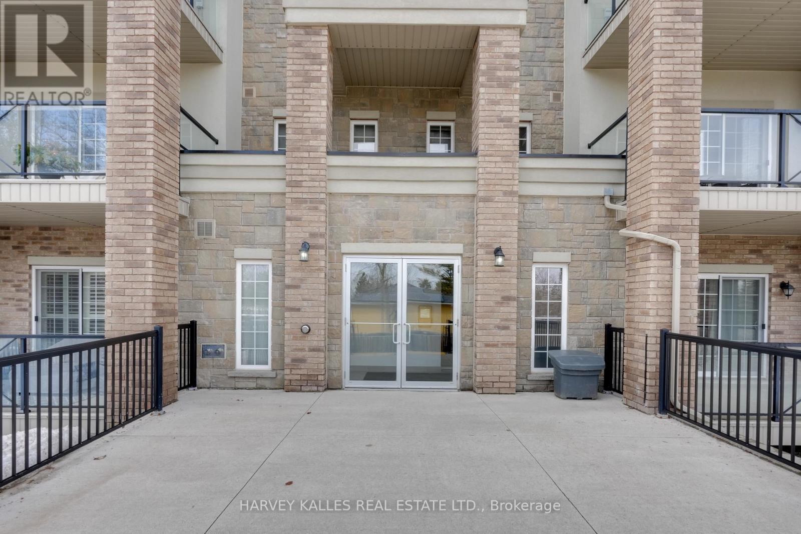 303 - 45 Ferndale Drive, Barrie, Ontario  L4N 5W7 - Photo 25 - S12886634