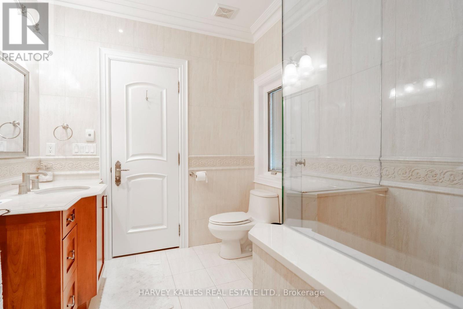 2370 Hammond Road, Mississauga, Ontario  L5K 1T2 - Photo 27 - W12888014