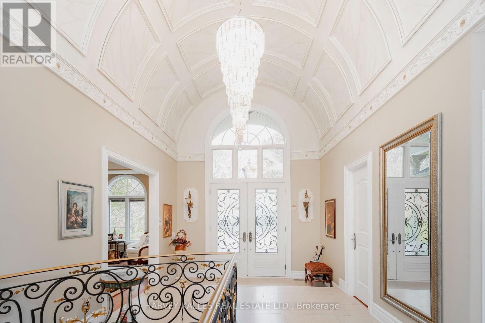 2370 Hammond Road, Mississauga, Ontario  L5K 1T2 - Photo 3 - W12888014