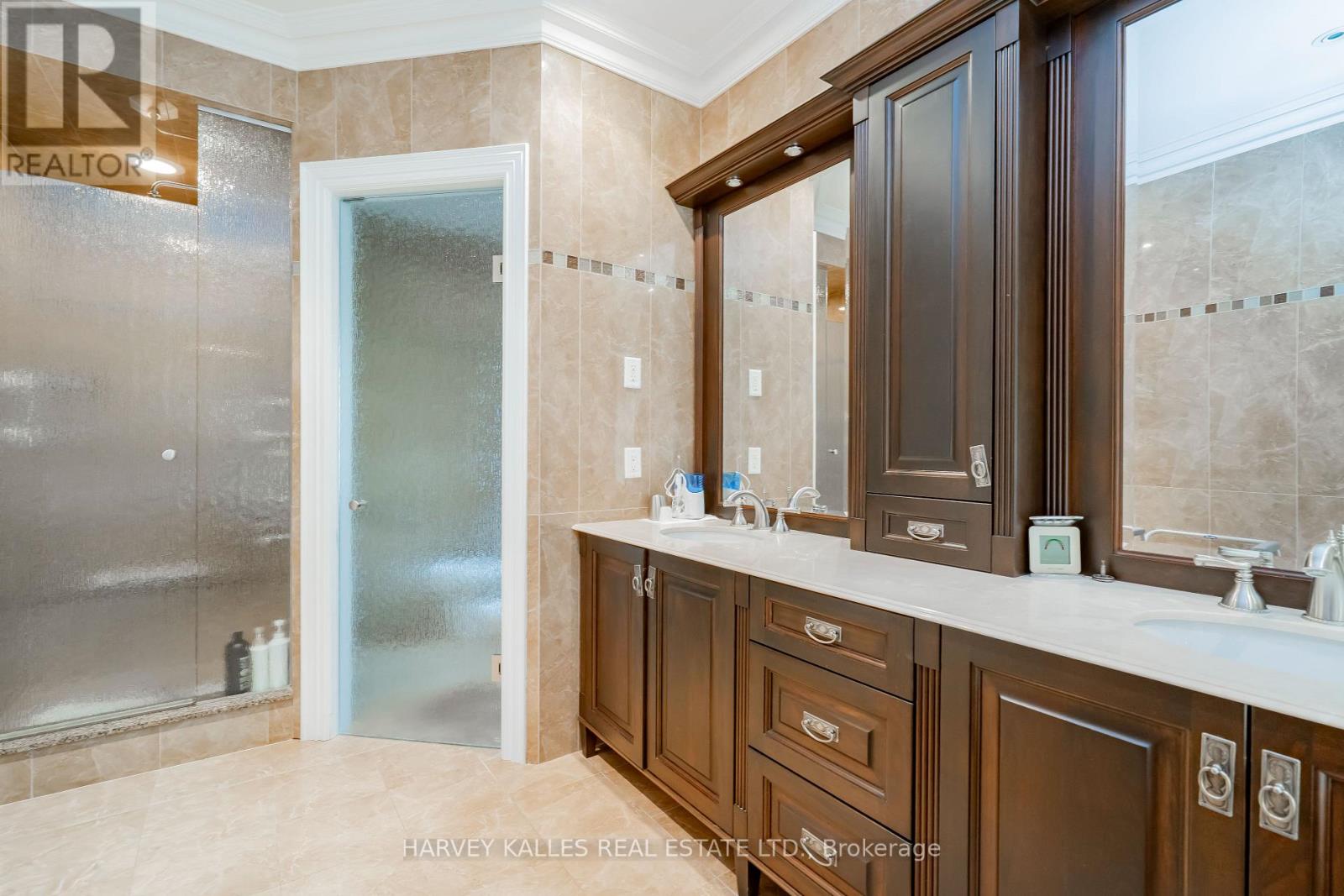 2370 Hammond Road, Mississauga, Ontario  L5K 1T2 - Photo 32 - W12888014