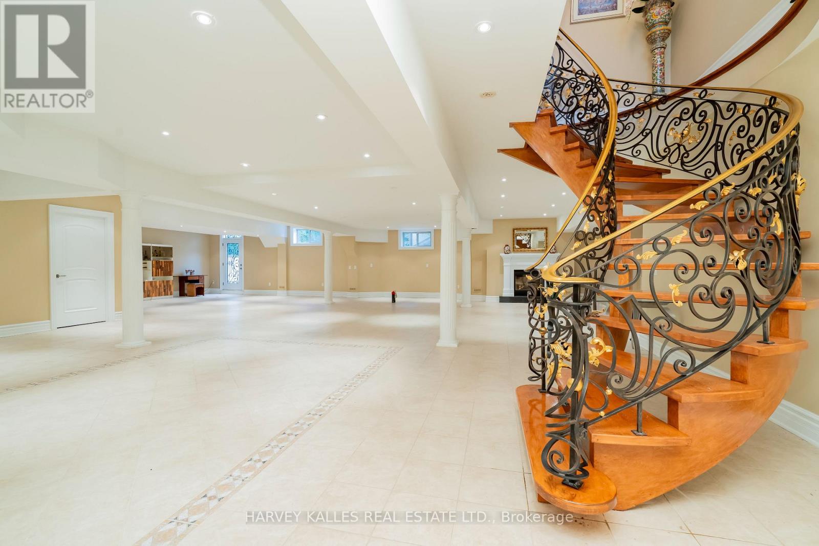 2370 Hammond Road, Mississauga, Ontario  L5K 1T2 - Photo 35 - W12888014