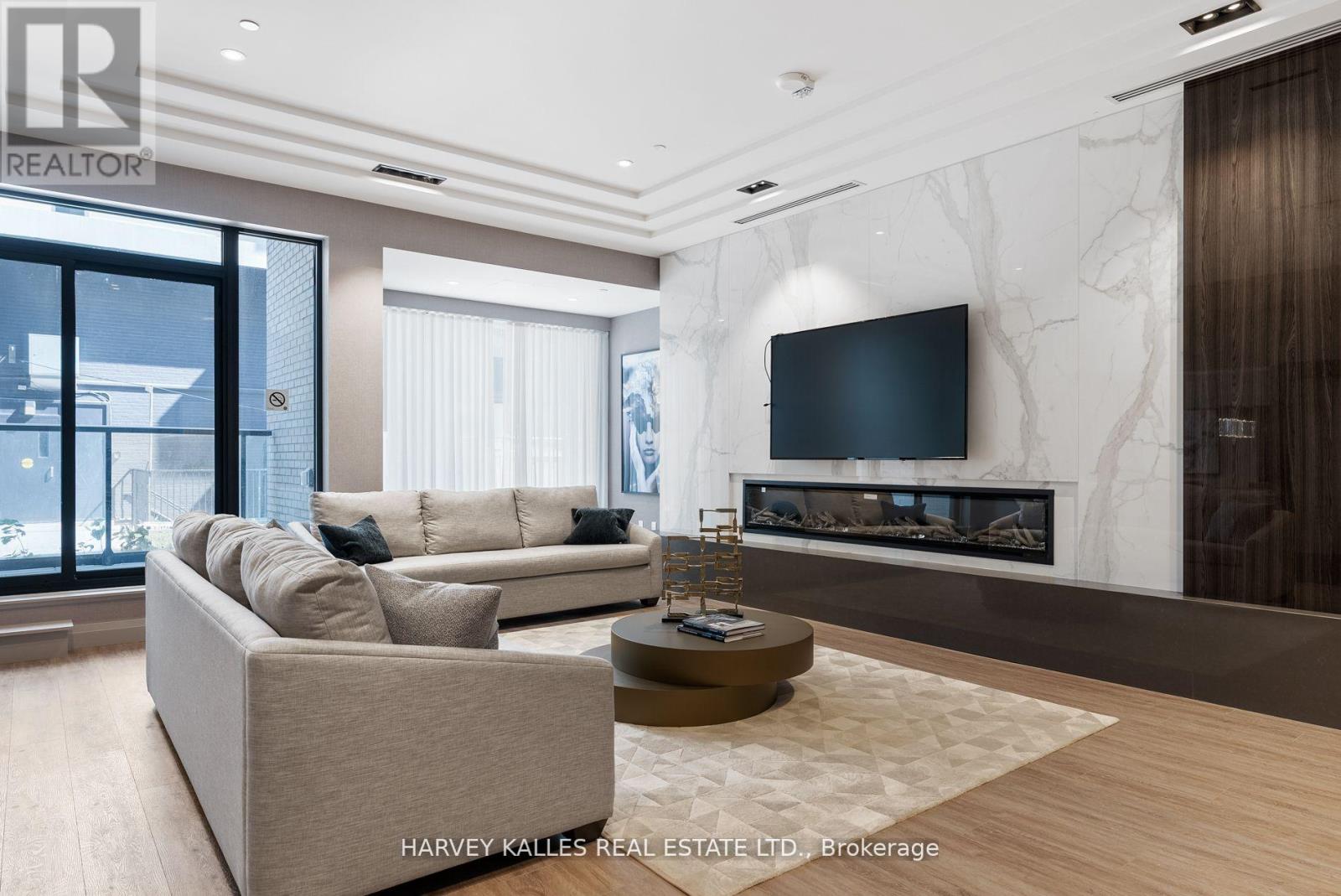 519 - 293 The Kingsway, Toronto, Ontario  M9A 3A9 - Photo 33 - W12889378