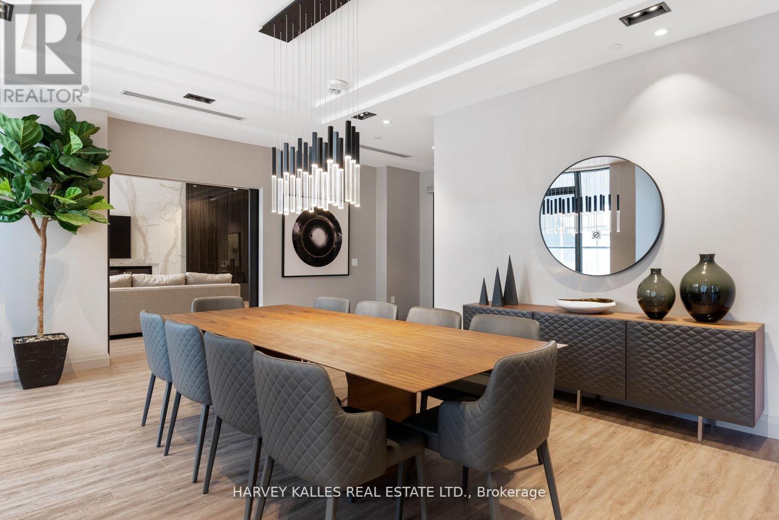 519 - 293 The Kingsway, Toronto, Ontario  M9A 3A9 - Photo 36 - W12889378