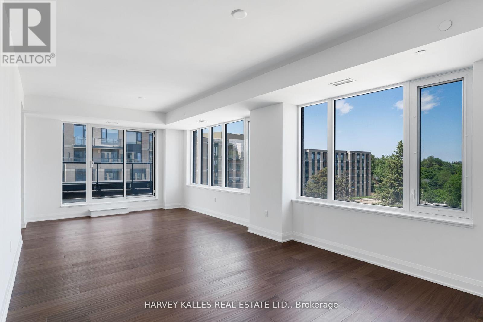 519 - 293 The Kingsway, Toronto, Ontario  M9A 3A9 - Photo 8 - W12889378